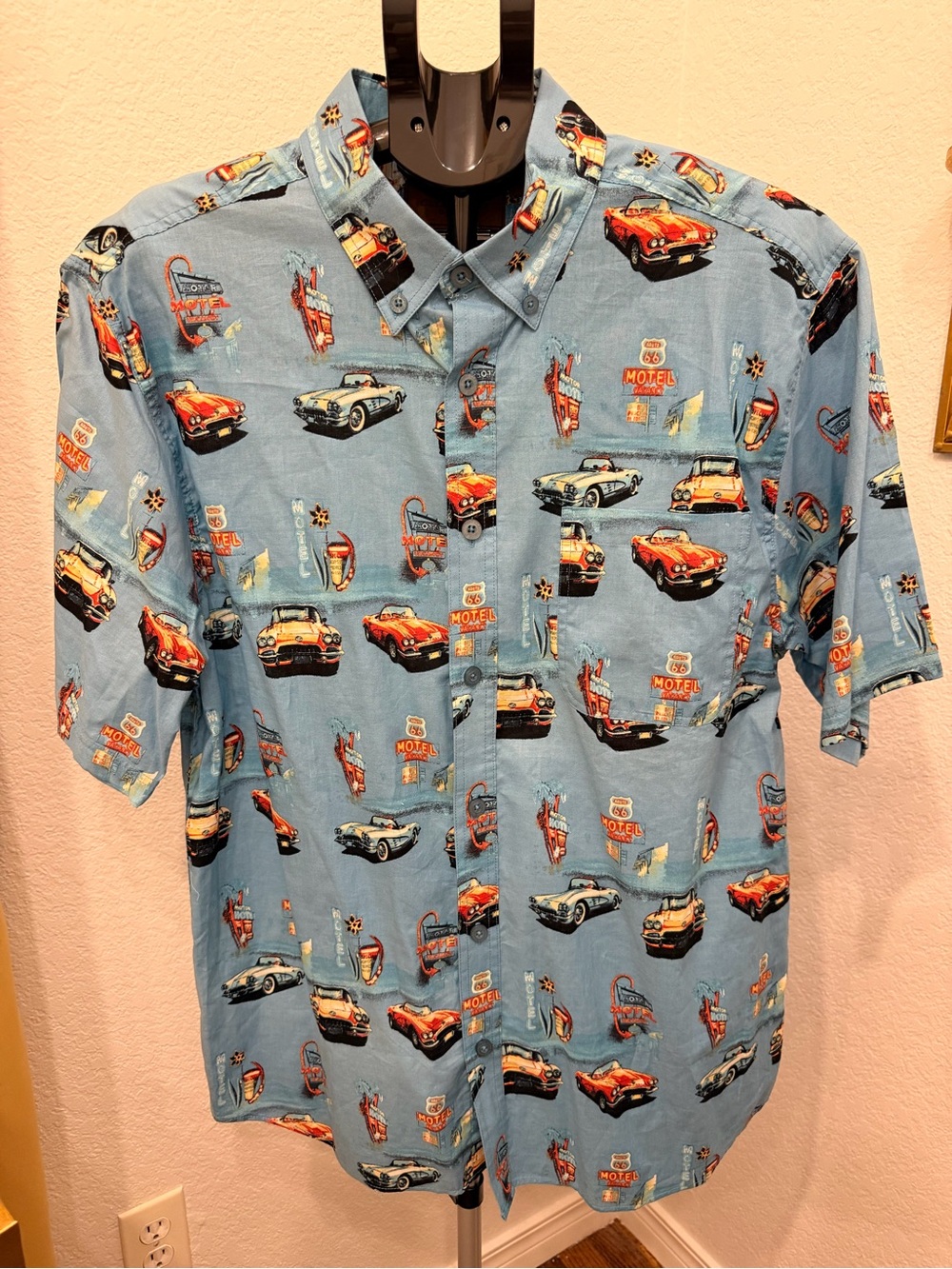 Men's Light Blue Retro Car Print Short Sleeve Shirt ~ Size XL